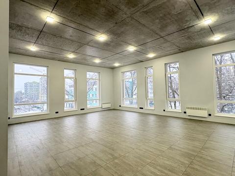 комерційна за адресою Садова вул., 33