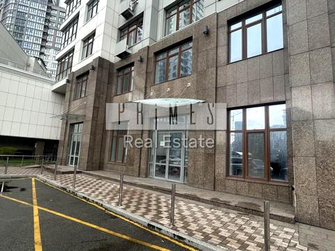 комерційна за адресою Андрія Верхогляда вул. (Михайла Драгомирова), 9