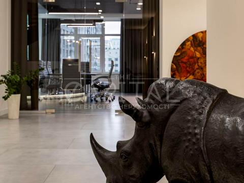 комерційна за адресою Андрія Верхогляда вул. (Михайла Драгомирова), 16