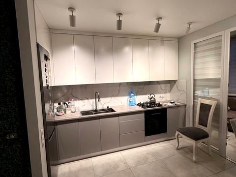 квартира за адресою Зарічанська вул., 11л