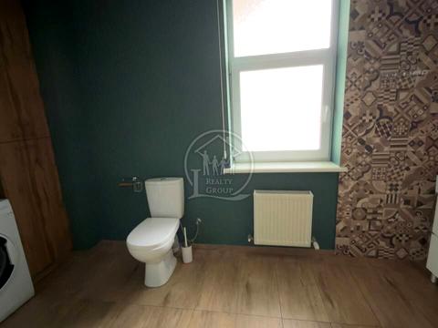 будинок за адресою Набережна вул.