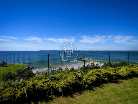 будинок за адресою Набережна вул.