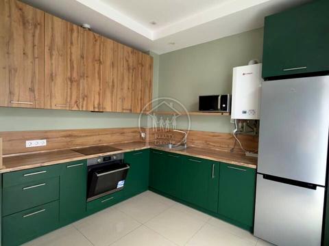 будинок за адресою Набережна вул.