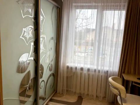 квартира за адресою Космонавтів вул., 15