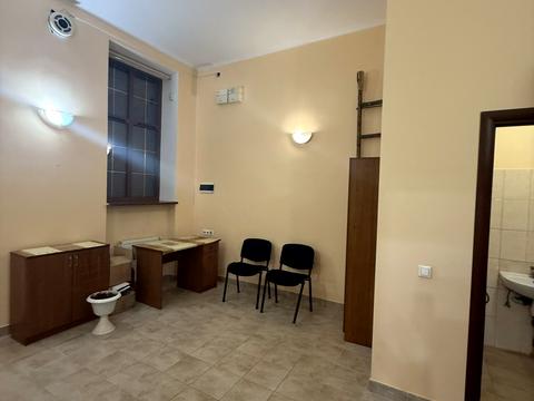 коммерческая по адресу Братьев Михновских ул. (Московская), 4