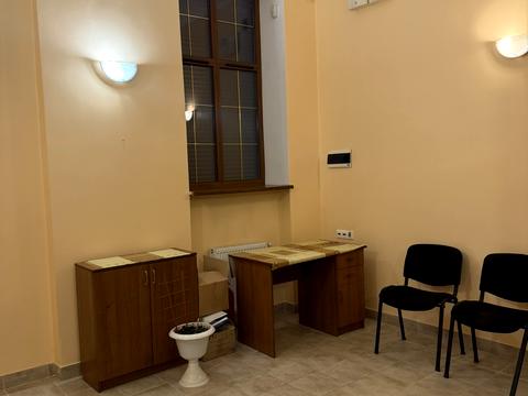 коммерческая по адресу Братьев Михновских ул. (Московская), 4