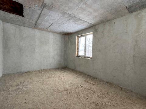 будинок за адресою Квітнева