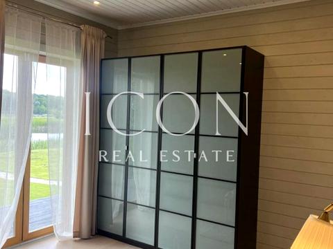 будинок за адресою Вишнева вул.