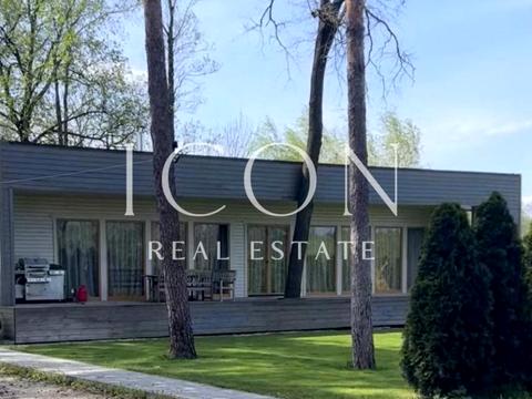 будинок за адресою Вишнева вул.