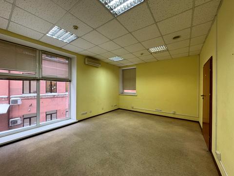 комерційна за адресою Південна вул., 8-Г