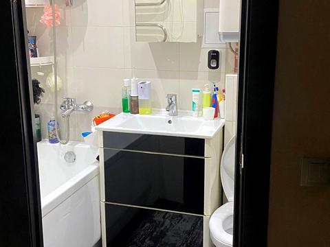 квартира за адресою Богдана Хмельницького вул., 1