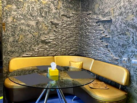 квартира за адресою Анни Ахматової вул., 43