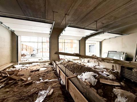 комерційна за адресою Дмитра Коцюбайла вул., 7-А