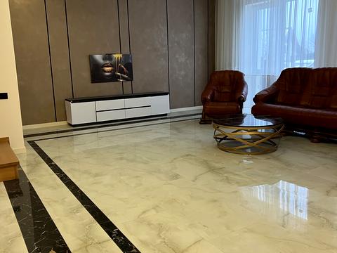 будинок за адресою Князя Святослава