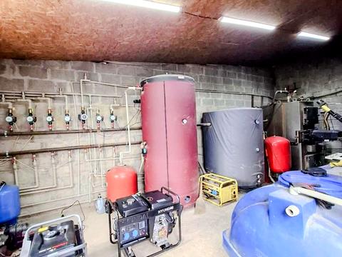 коммерческая по адресу Героїв Майану, 2