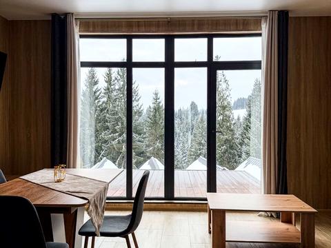 коммерческая по адресу Героїв Майану, 2