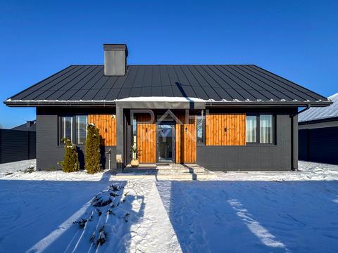 будинок за адресою Захисників Вітчизни, 7