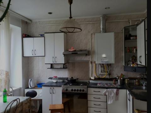 квартира за адресою Конституції, 3