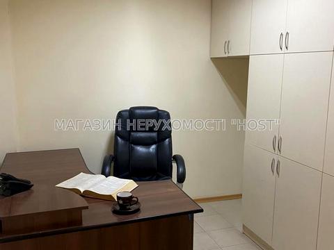 комерційна за адресою Глобинська вул. (Маршала Батицького), 45