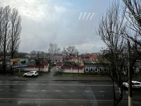 комерційна за адресою Чорноморського Козацтва вул., 102