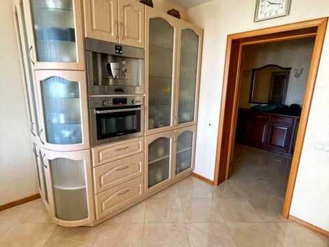 квартира за адресою Дніпровська набережна вул., 23