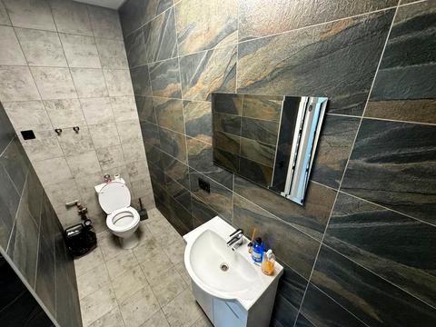 комерційна за адресою Центральна вул. (Чапаєва), 65