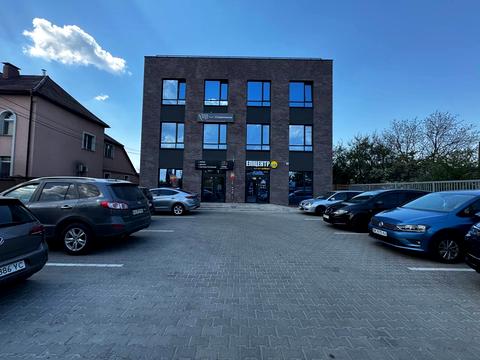 комерційна за адресою Центральна вул. (Чапаєва), 65