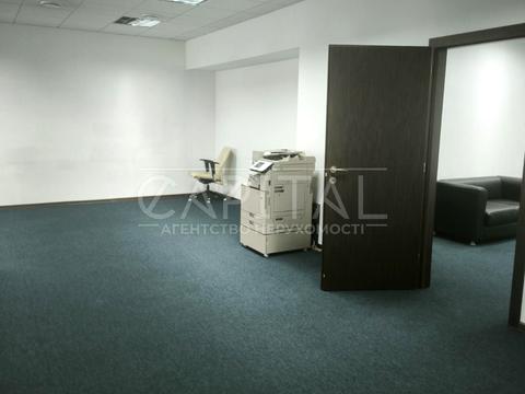 комерційна за адресою Ділова вул. (Димитрова), 5б