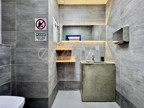 комерційна за адресою Лесі Українки бульв., 23-Б