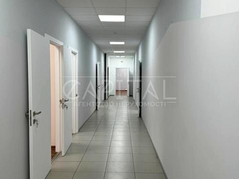 комерційна за адресою Казарменна вул. (Григорія Андрющенка), 7