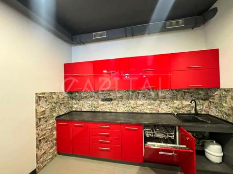 комерційна за адресою Дніпровська набережна вул., 2Б