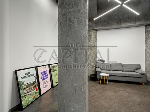 комерційна за адресою Саксаганського вул., 120