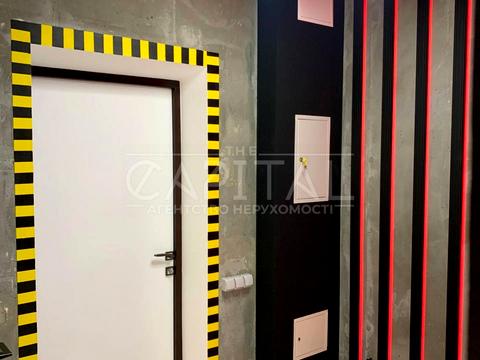 комерційна за адресою Андрія Верхогляда вул. (Михайла Драгомирова), 15