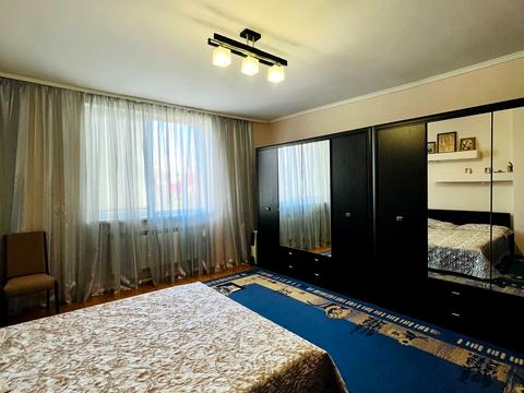 будинок за адресою Євгена Коновальця вул.