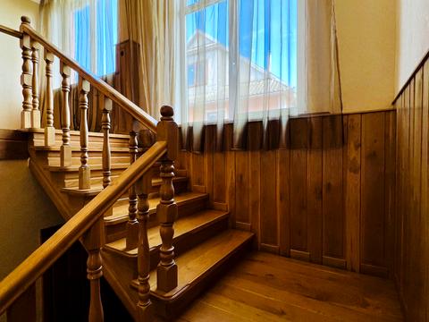 будинок за адресою Євгена Коновальця вул.