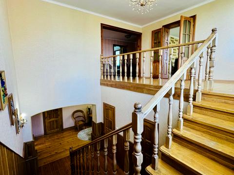 будинок за адресою Євгена Коновальця вул.