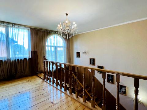 будинок за адресою Євгена Коновальця вул.