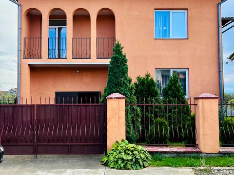 будинок за адресою Євгена Коновальця вул.