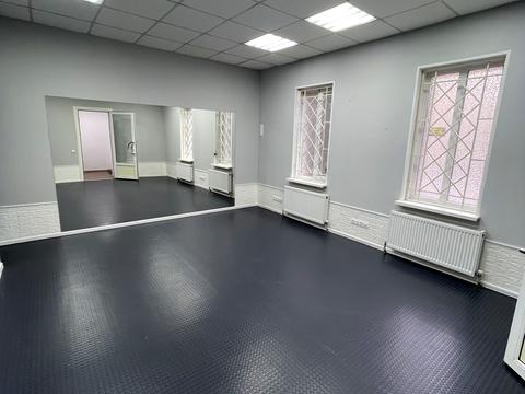 комерційна за адресою Привокзальна вул., 9а