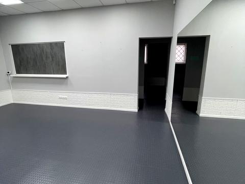 комерційна за адресою Привокзальна вул., 9а