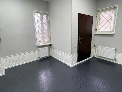 комерційна за адресою Привокзальна вул., 9а