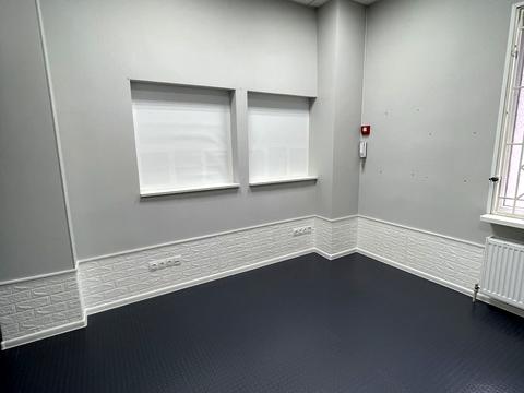 комерційна за адресою Привокзальна вул., 9а