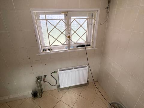 комерційна за адресою Привокзальна вул., 9а