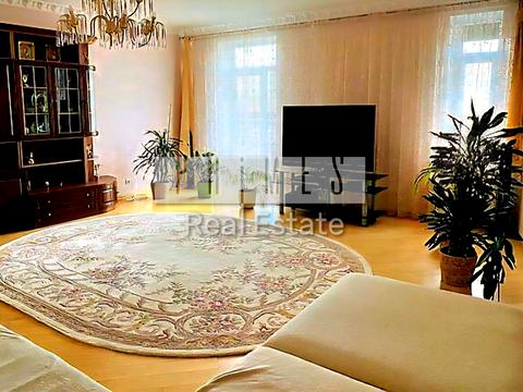 квартира за адресою Київ, Щекавицька вул., 30/39