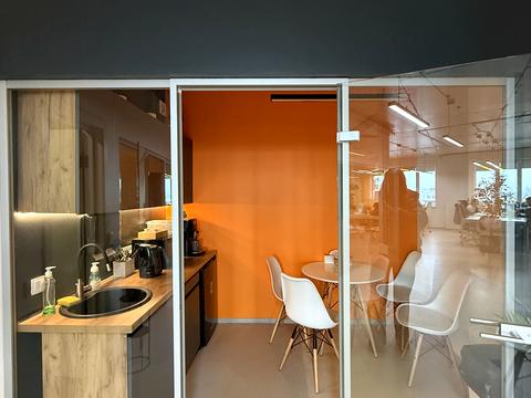 комерційна за адресою Київ, Костянтинівська вул., 75