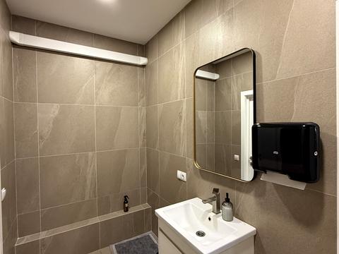 комерційна за адресою Київ, Костянтинівська вул., 75