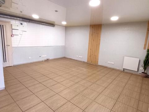 комерційна за адресою Рівне, вул. Проспект миру, 9