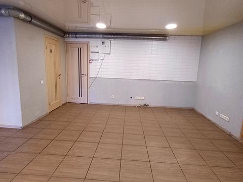 комерційна за адресою Рівне, вул. Проспект миру, 9