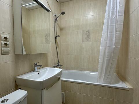 квартира за адресою Дмитра Луценка вул. (Крейсера "Аврора"), 6