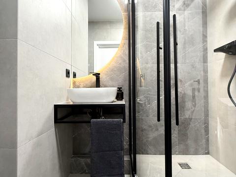 квартира за адресою Причальна вул., 12